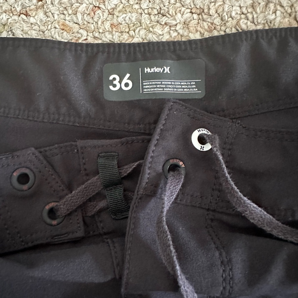 Bundle of 2 mens Hurley board shorts size 36 - Picture 4 of 9